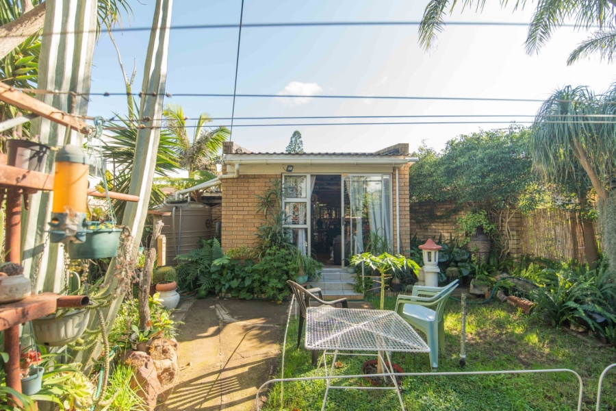 6 Bedroom Property for Sale in Bluewater Bay Eastern Cape